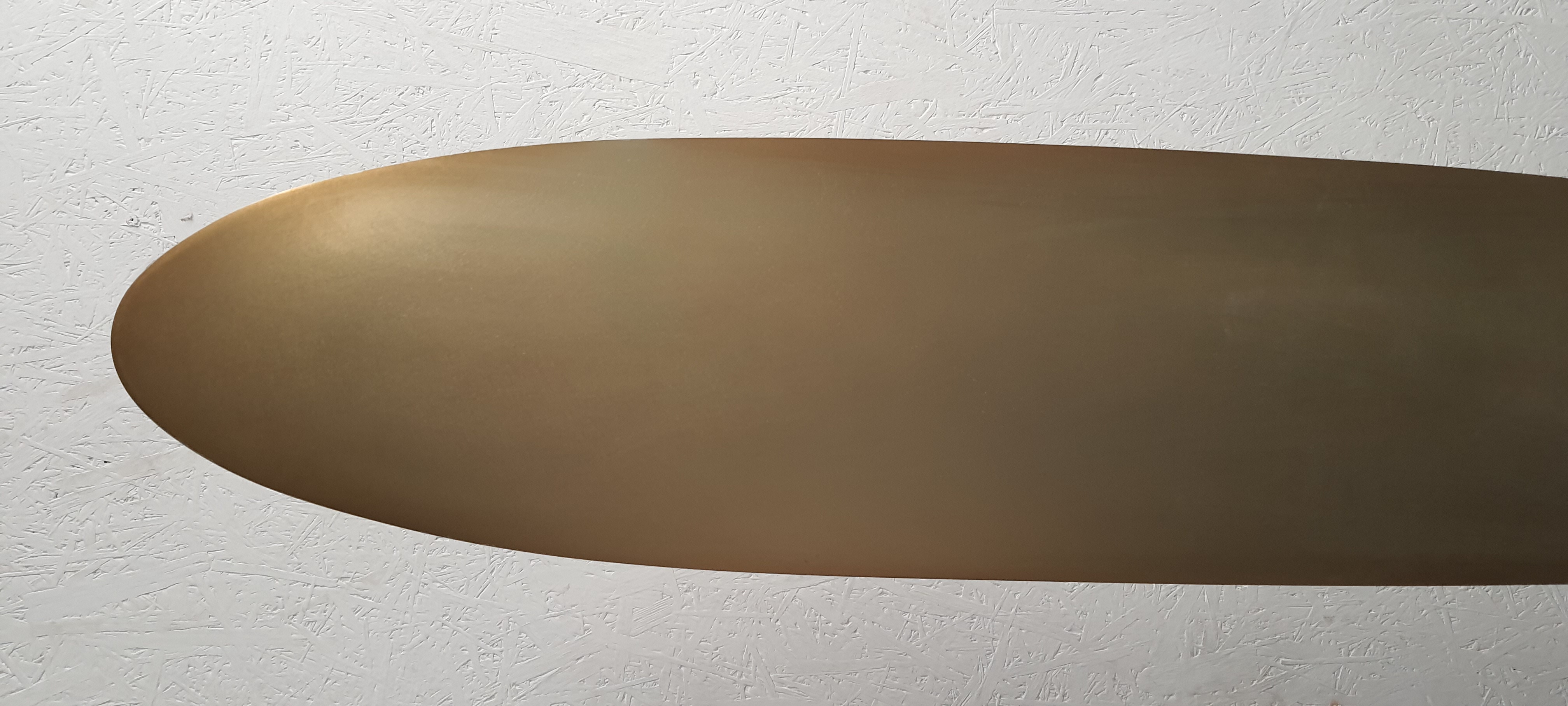 Propeller after surface treatment with alodine and before painting - Airservices France
